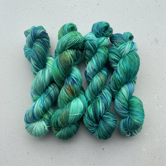 Dyp Havjaspis — Platina Sokk 4ply