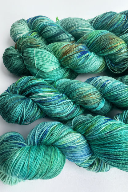Dyp Havjaspis — Platina Sokk 4ply