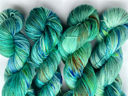 Dyp Havjaspis — Platina Sokk 4ply