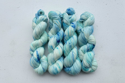 Blå Topaskvarts — Platina Sokk 4ply