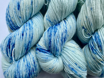 Islagt Turkis Mikro-Sprikle — Platina Sokk 4ply