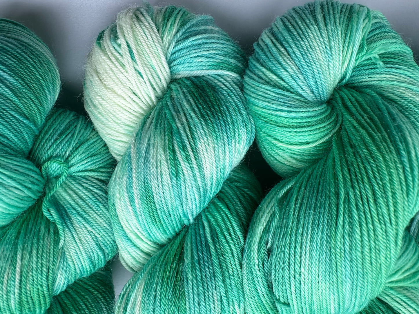 Polert Malakitt — Platina Sokk 4ply