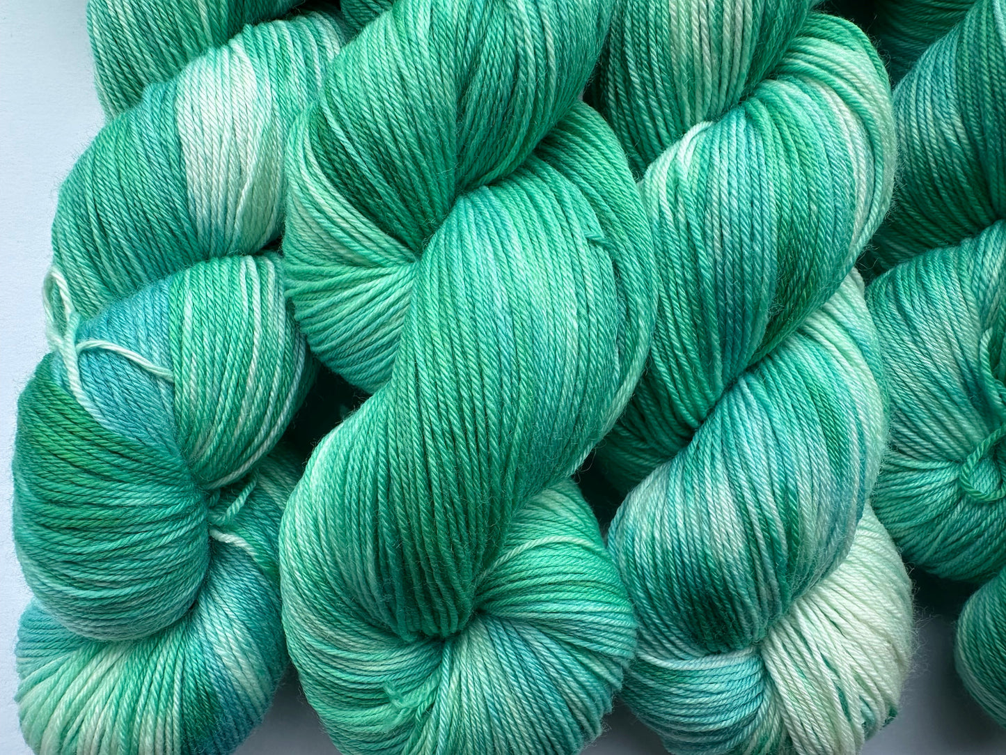 Polert Malakitt — Platina Sokk 4ply