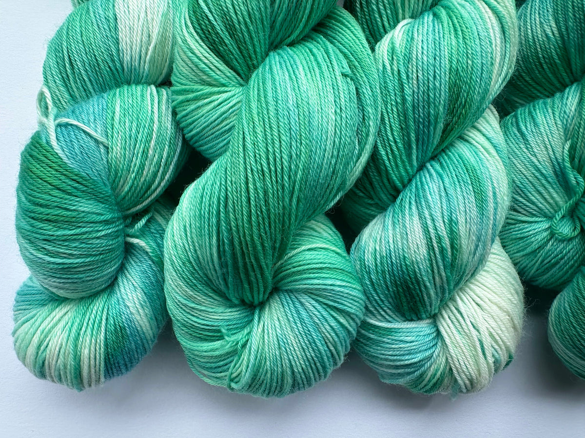 Polert Malakitt — Platina Sokk 4ply