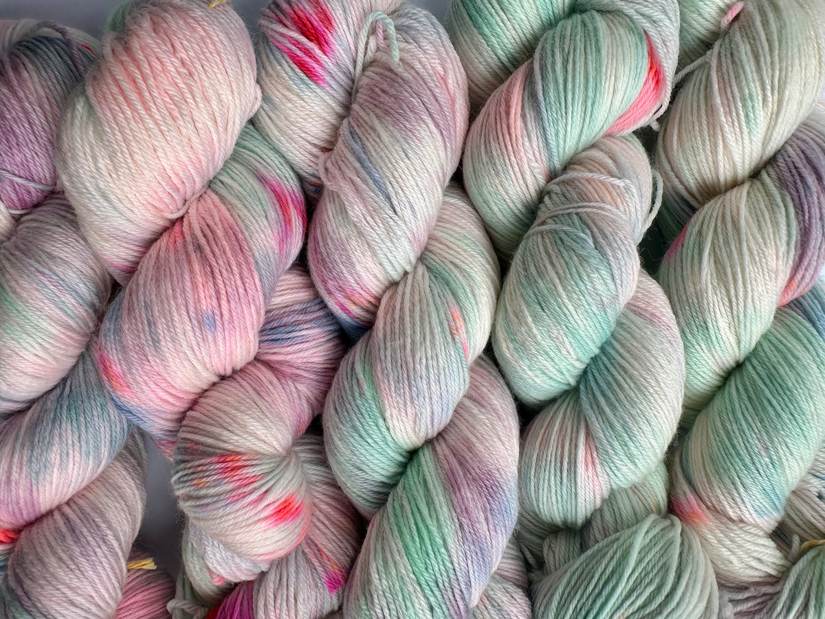 Daybreak Pastel Speckle — Kashmir-Sokk 4ply