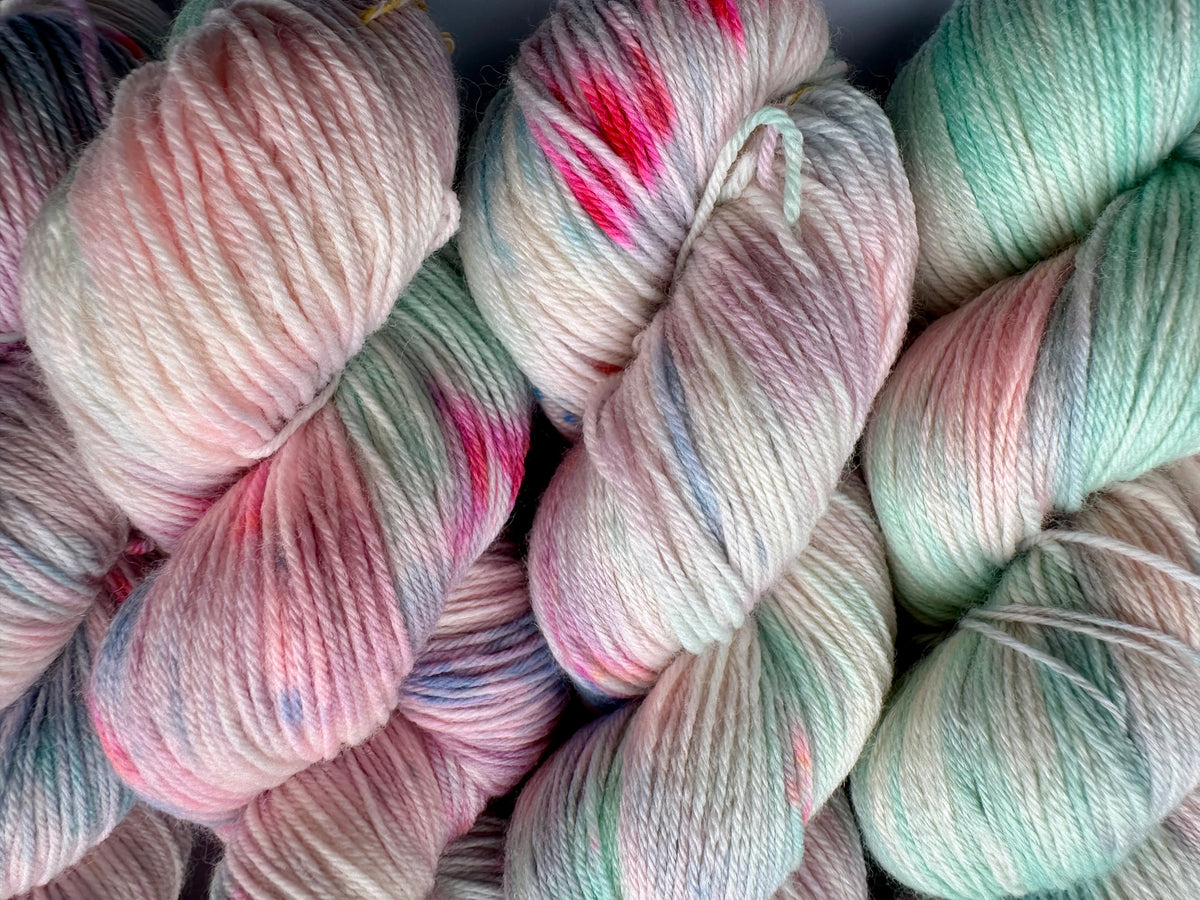 Daybreak Pastel Speckle — Kashmir-Sokk 4ply