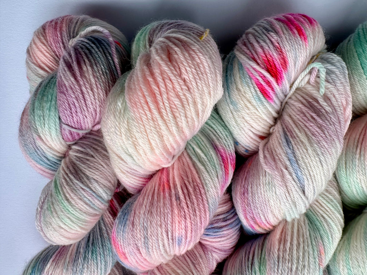 Daybreak Pastel Speckle — Kashmir-Sokk 4ply