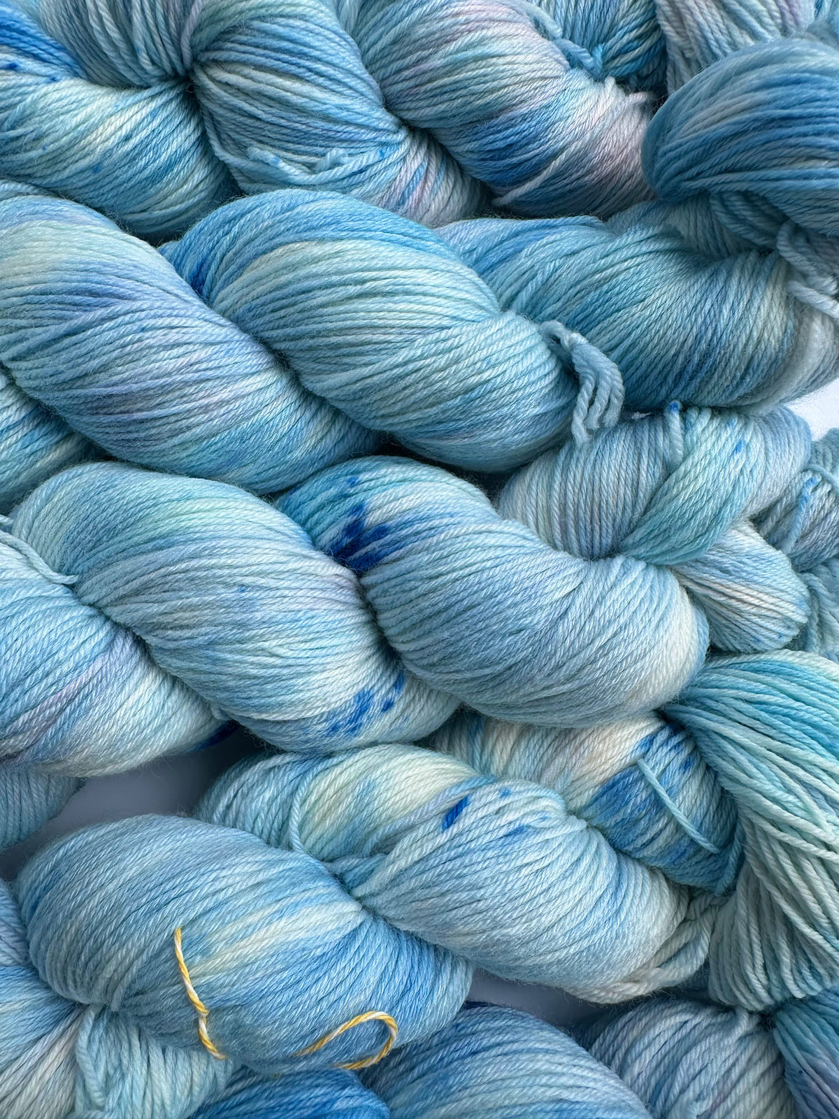 Islagt Akvamarin Krystall — Kashmir-Sokk 4ply