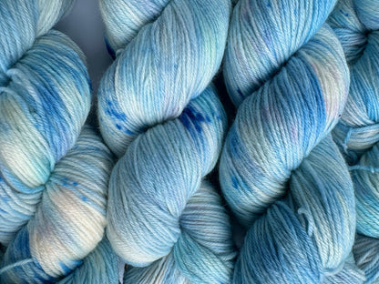 Islagt Akvamarin Krystall — Kashmir-Sokk 4ply