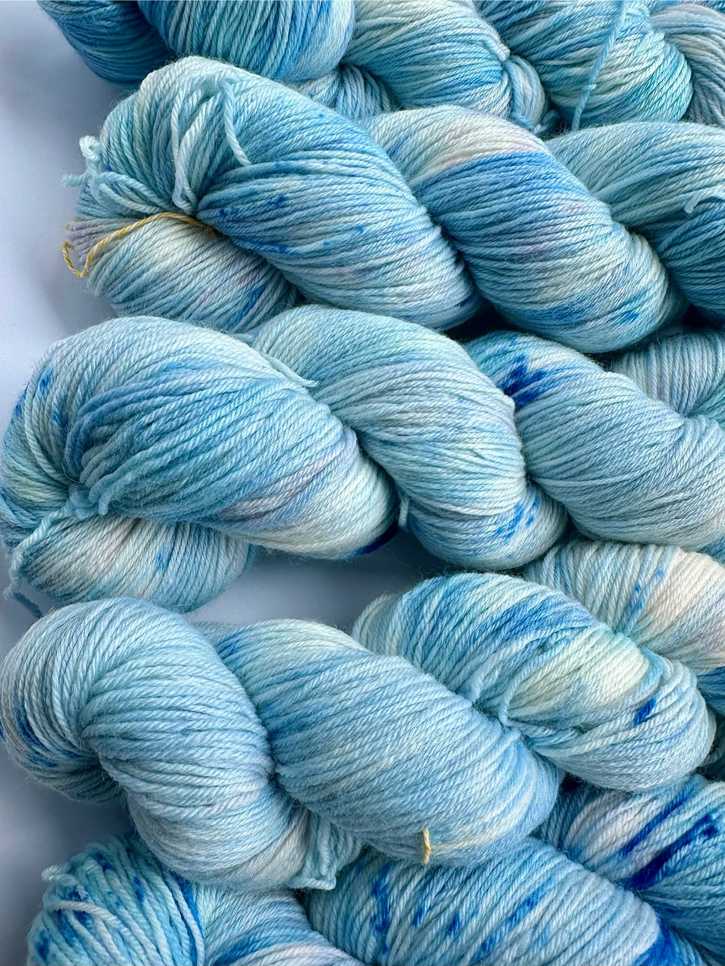Islagt Akvamarin Krystall — Kashmir-Sokk 4ply