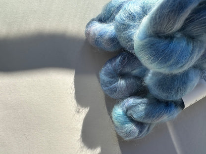 Paljett-Silkemohair – Arctic Sapphire