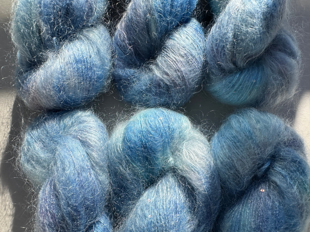 Paljett-Silkemohair – Arctic Sapphire