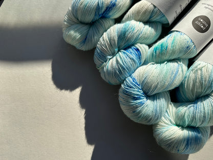LARIMAR — Platina Sokk 4ply