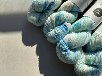 LARIMAR — Platina Sokk 4ply