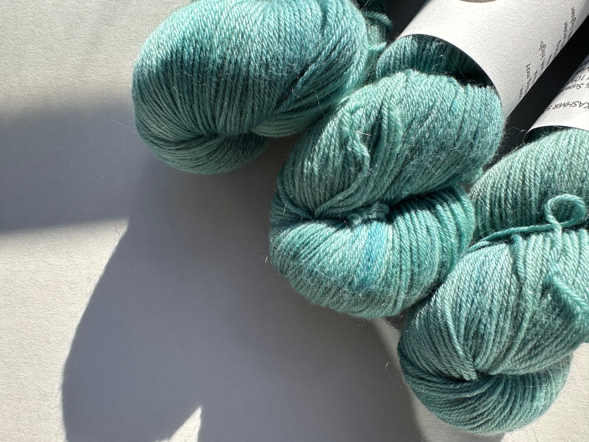 Kashmir Sokk – Aventurine
