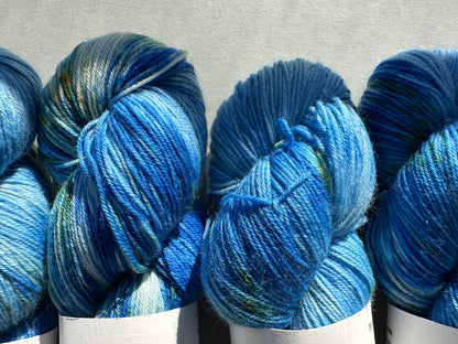LAPIS LAZULI — Platina Sokk 4ply