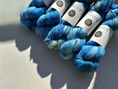 LAPIS LAZULI — Platina Sokk 4ply