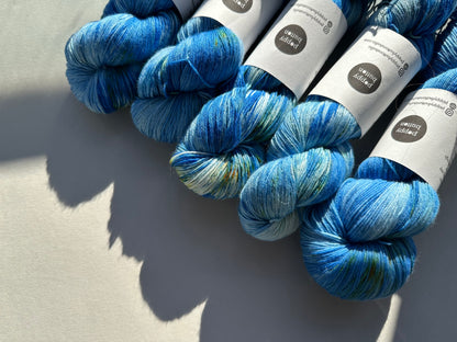 LAPIS LAZULI — Platina Sokk 4ply