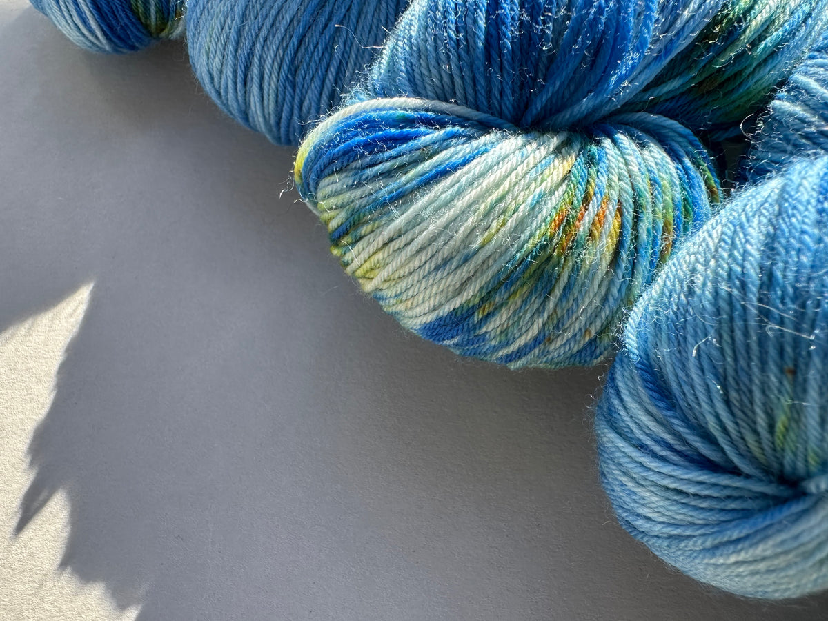 LAPIS LAZULI — Platina Sokk 4ply