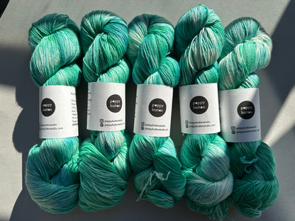 AMAZONITE — Platina Sokk 4ply