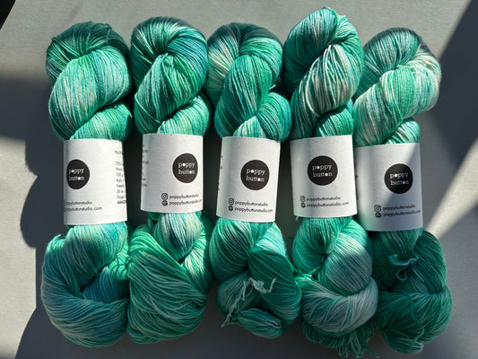 AMAZONITE — Platina Sokk 4ply