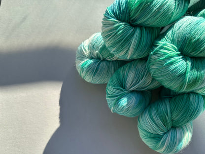 AMAZONITE — Platina Sokk 4ply