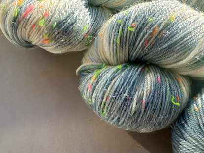 Neo Tweed 4ply – Icy Quartz