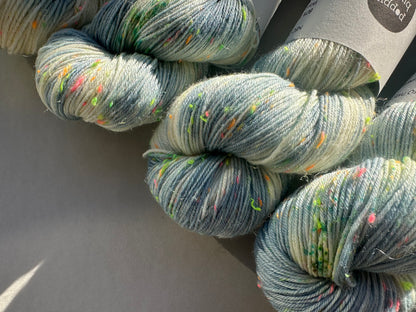 Neo Tweed 4ply – Icy Quartz