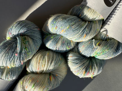 Neo Tweed 4ply – Icy Quartz