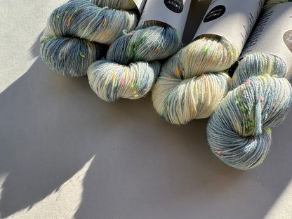 Neo Tweed 4ply – Icy Quartz