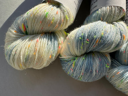 Neo Tweed 4ply – Icy Quartz