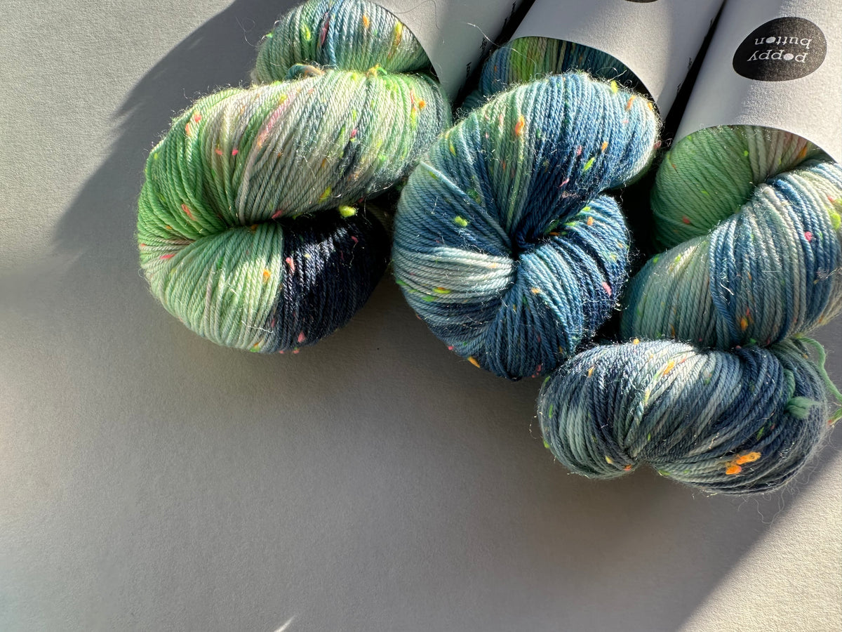 Neo Tweed 4ply – Neon Fluorite